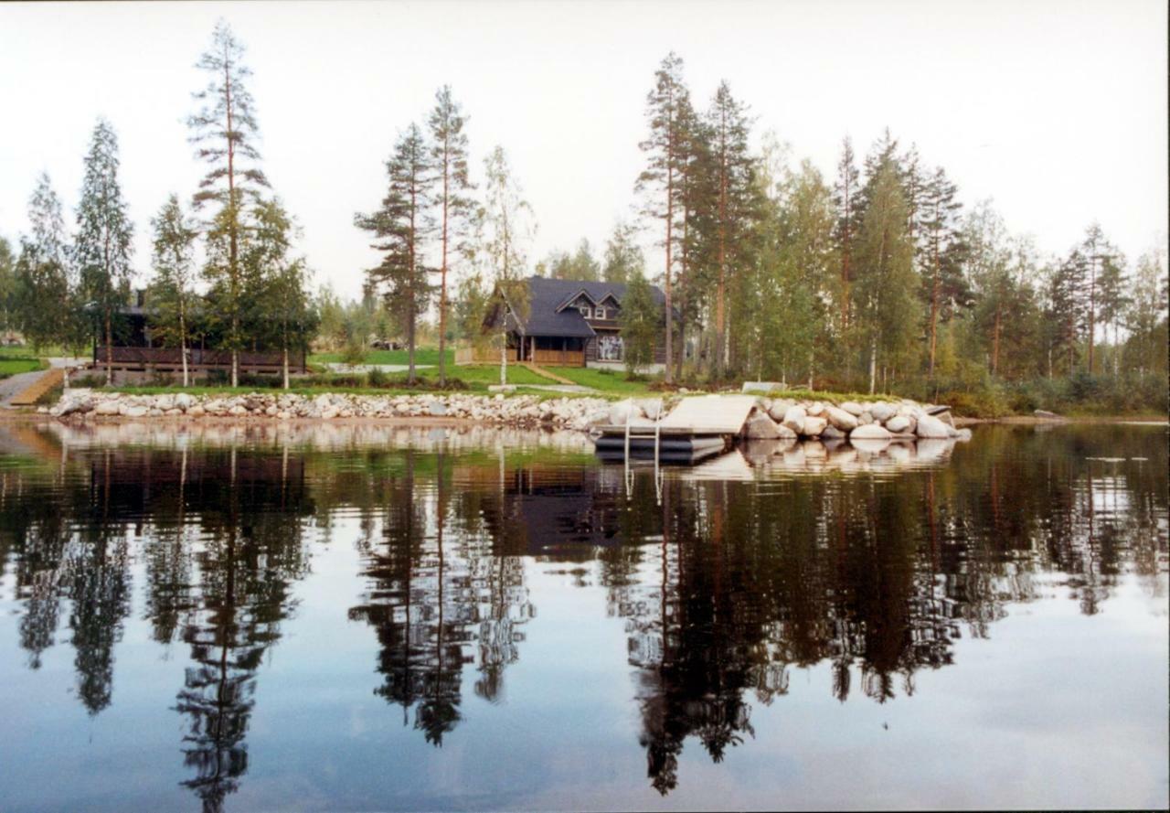 Revontuli Resort Glass Igloos Ханкасалми Экстерьер фото